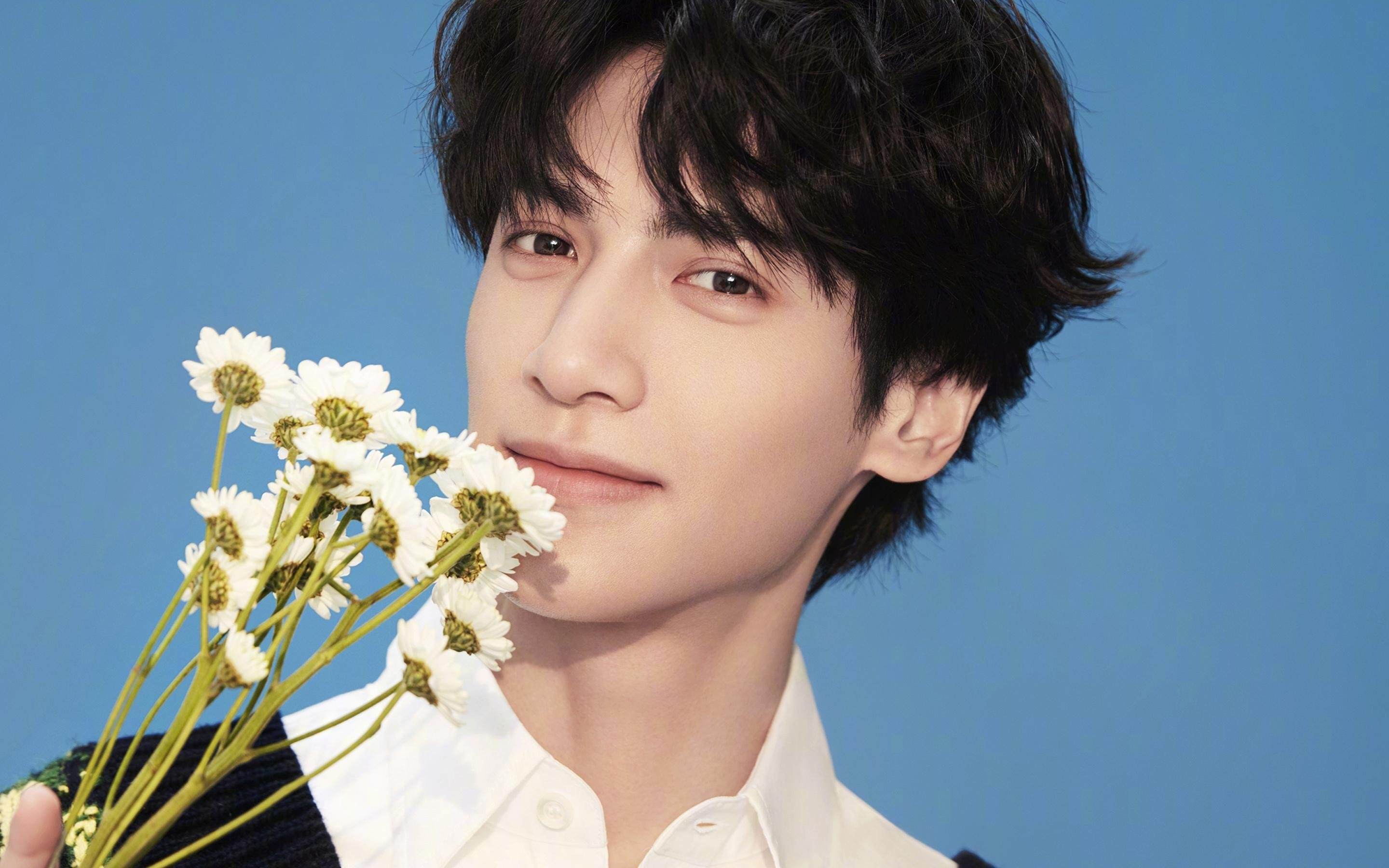 九游官网下载电脑版-欧冠现场观众：你看到了哪些难忘的精彩瞬间？，欧冠经典回顾