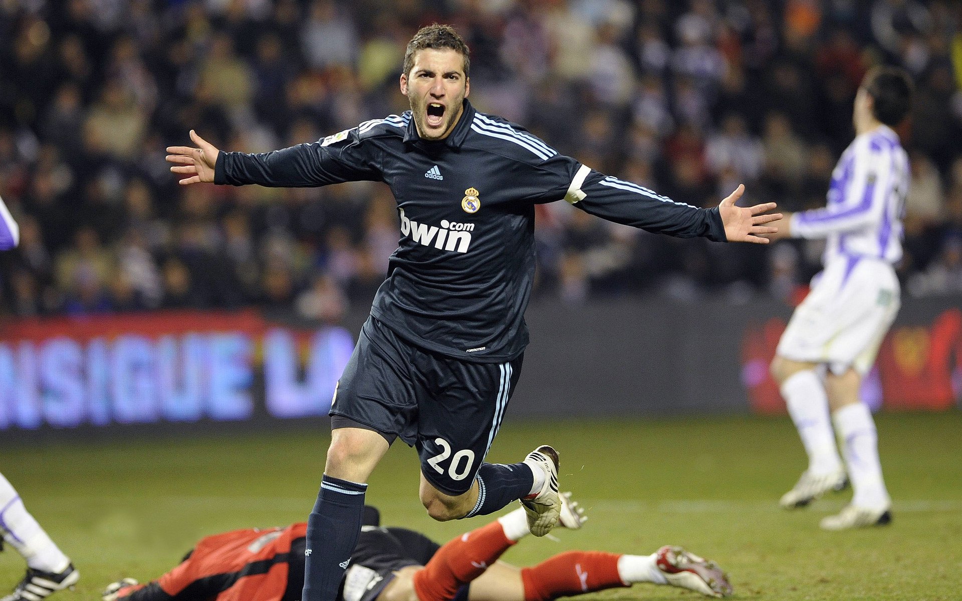 体育新闻中心推动智慧体育场馆媒体内容创新，智慧体育场馆可视化ppt